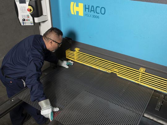 PERF METAL SHEAR 1